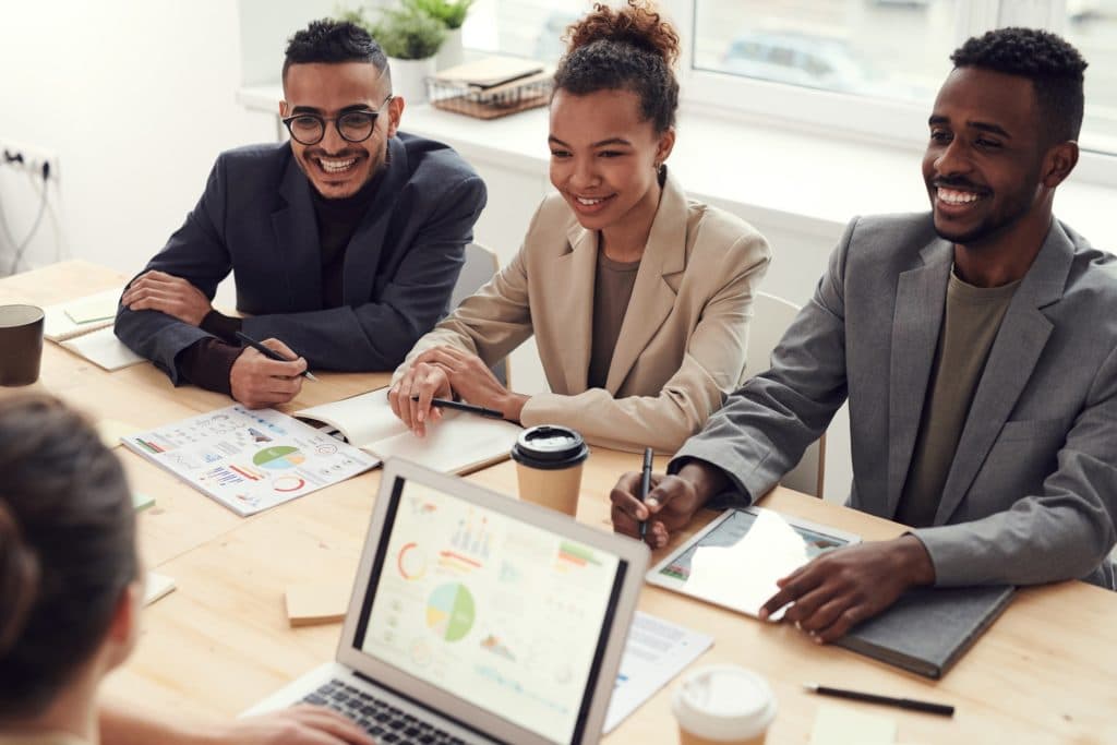 Finden Sie jetzt den perfekten Job mit unseren Stellenangeboten bei E+Service+Check