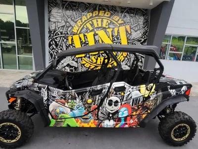 Ausdrucksstarke Optik mit einer coolen itasha Gestaltung