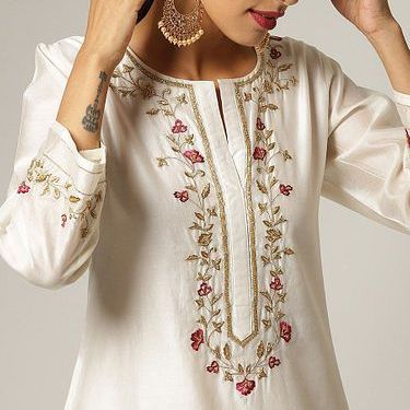 Machine embroidery designs for accessories: setting stylish accents