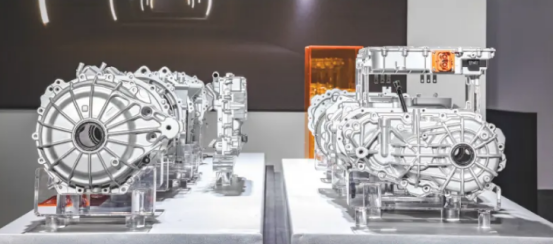 VREMTs Historischer Durchbruch: Offizielle Produktionsaufnahme des Goldenen Antriebssystems – Ein Neuanfang in der Elektrifizierung der Automobilindustrie